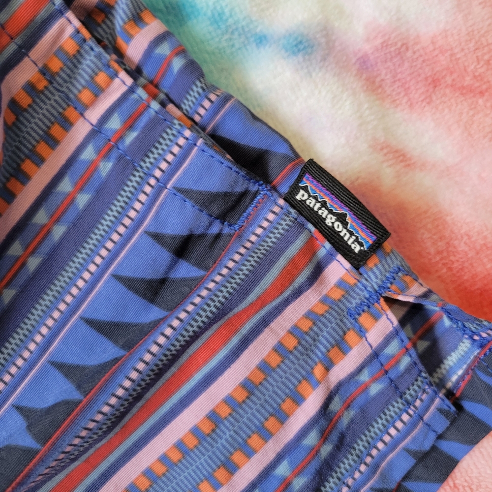 Patagonia Barely Baggies 2.5 inch Shorts - Picture 2 of 6